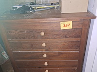 Lot 357 - houten ladekast - afbeelding 1 van  1
