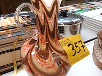 Lot 357 - sierkaraf in glaspasta - afbeelding 2 van  4