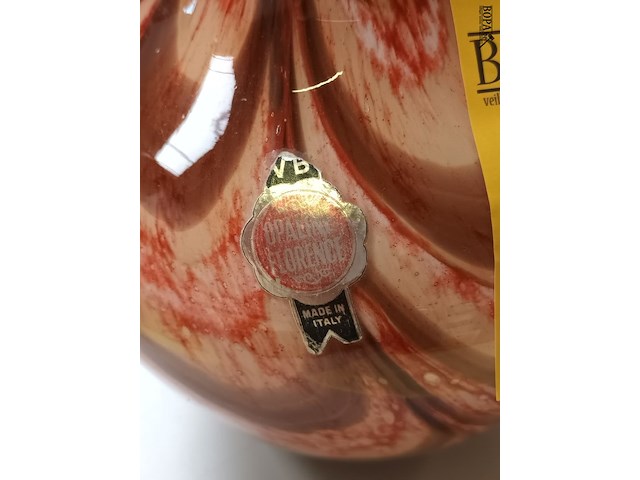 Lot 357 - sierkaraf in glaspasta - afbeelding 3 van  4