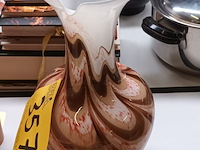 Lot 357 - sierkaraf in glaspasta - afbeelding 4 van  4