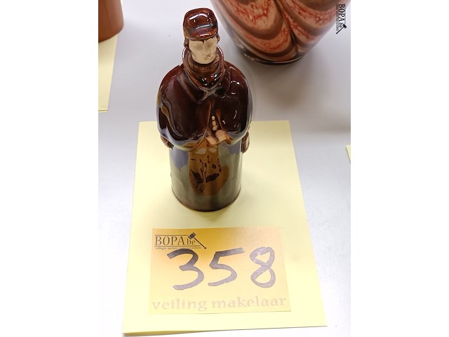 Lot 358 - sierfles in keramiek - afbeelding 1 van  4