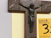Lot 359 - kruisbeeld met 4 evangelisten - afbeelding 2 van  3