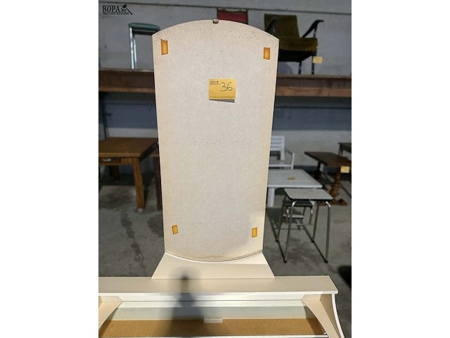 Lot 36 - commode met opzetbaar spiegelgedeelte - afbeelding 3 van  3