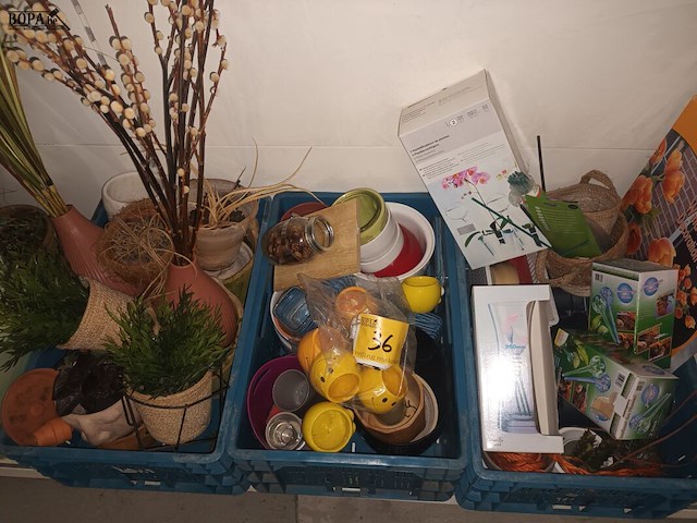 Lot 36 - decoratie voor huis en tuin - afbeelding 1 van  4