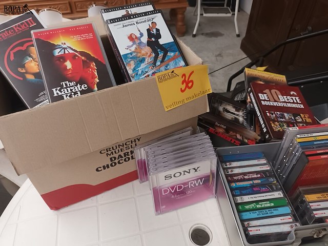 Lot 36 - dvd's, cassettes en cd's - afbeelding 1 van  7