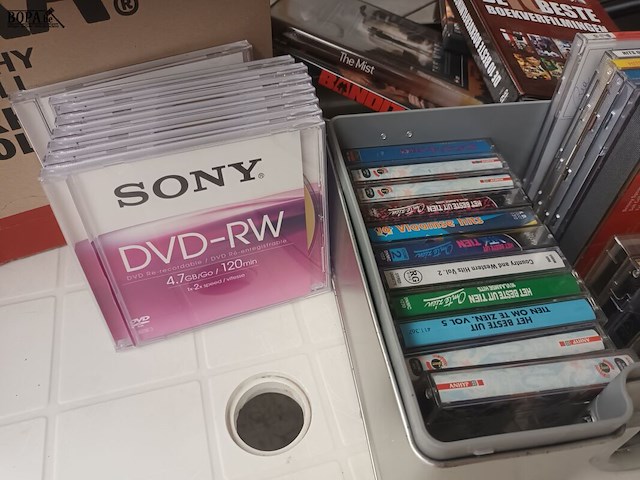 Lot 36 - dvd's, cassettes en cd's - afbeelding 4 van  7