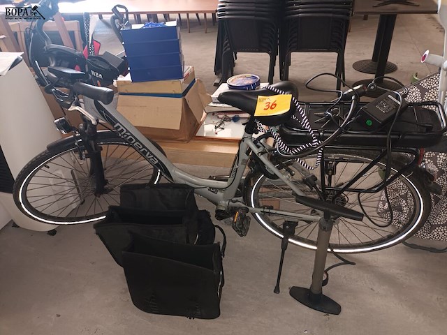 Lot 36 - elektrische damesfiets minerva - afbeelding 1 van  7
