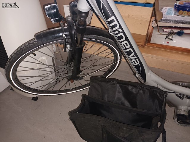 Lot 36 - elektrische damesfiets minerva - afbeelding 2 van  7