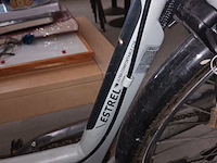 Lot 36 - elektrische damesfiets minerva - afbeelding 6 van  7