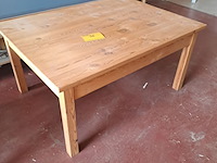 Lot 36 - grenenhouten salontafel - afbeelding 1 van  3