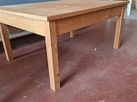 Lot 36 - grenenhouten salontafel - afbeelding 3 van  3