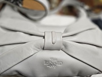 Lot 36 - handtas met opbergzak yves renard - afbeelding 2 van  2