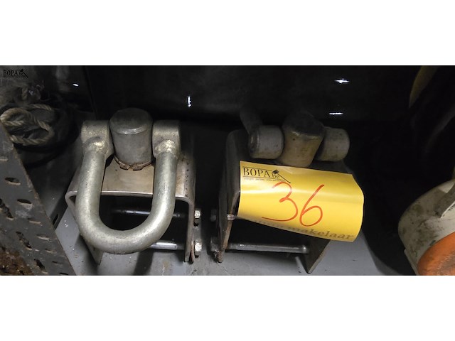 Lot 36 - hef hulp stukken 2 stuks - afbeelding 1 van  3