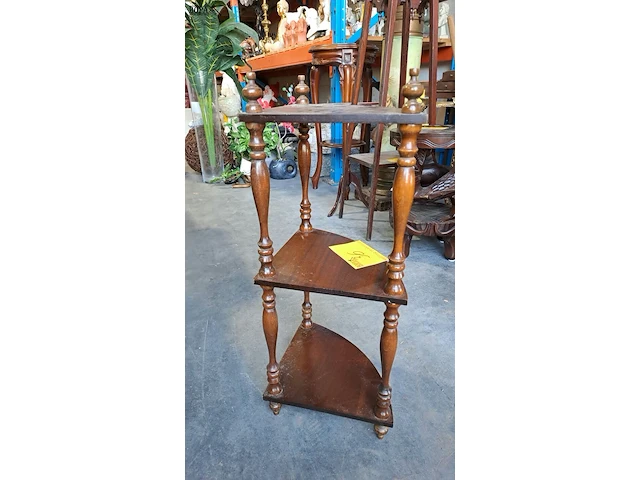 Lot 36 - hoekmodel - afbeelding 2 van  2