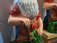 Lot 36 - kleurrijke tuinkabouter in kunststof
