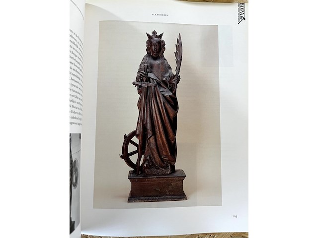 Lot 36 - laat gotische beeldhouwkunst - afbeelding 2 van  5
