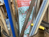 Lot 36 - lot werkgerief allerlei en tuinmateriaal - afbeelding 1 van  2