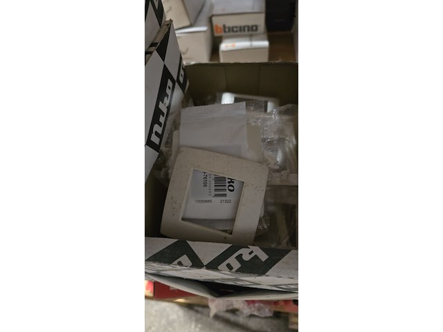 Lot 36 - niko schakelaars diverse modellen - afbeelding 4 van  6