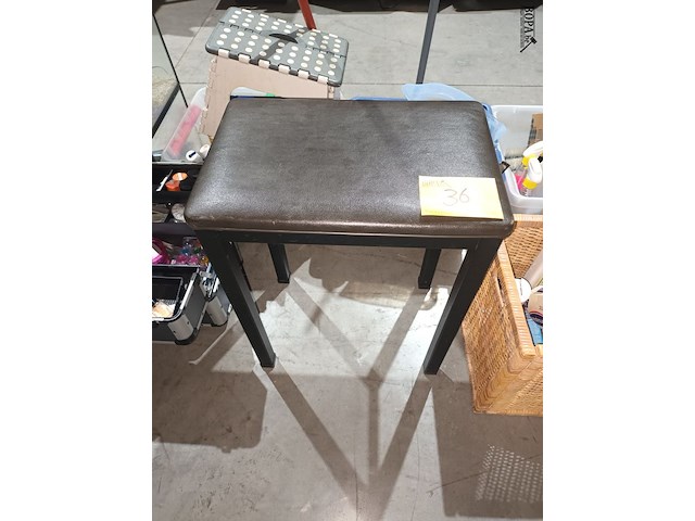 Lot 36 - piano krukje - afbeelding 1 van  3