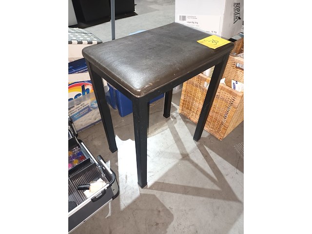Lot 36 - piano krukje - afbeelding 3 van  3