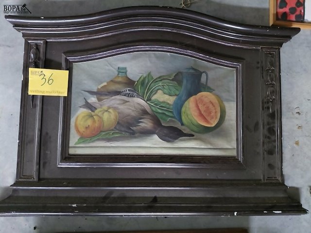 Lot 36 - schilderij - afbeelding uit keuken - verwerkt in houten meub - afbeelding 2 van  4