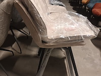 Lot 36 - stoel monza. 4 stuks - afbeelding 2 van  5