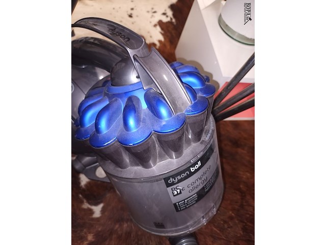 Lot 36 - stofzuiger dyson - afbeelding 3 van  3
