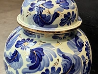 Lot 36 - vintage hubert bequet quaregnon dekselvaas