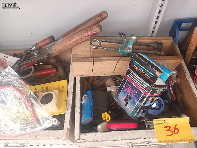 Lot 36 - werkmateriaal en gereedschap - afbeelding 4 van  7