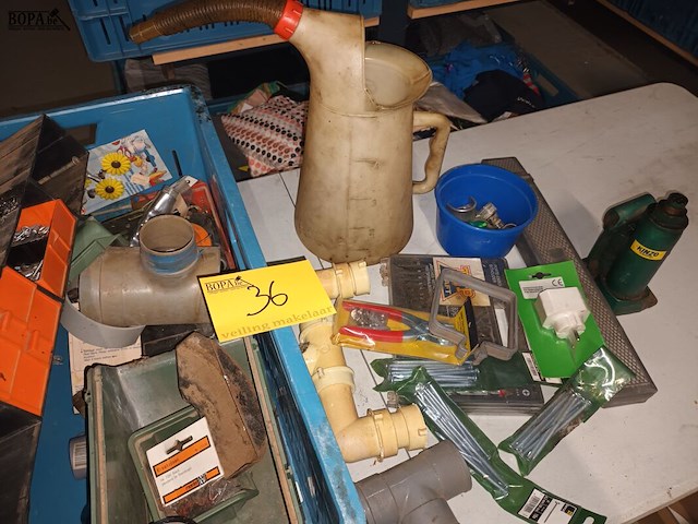 Lot 36 - werkmateriaal - afbeelding 1 van  6