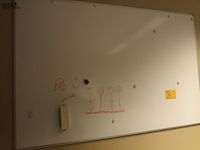 Lot 36 - whiteboard - afbeelding 2 van  2