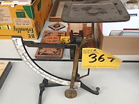Lot 361 - brievenweegschaal - afbeelding 1 van  4