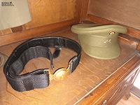 Lot 361 - militaire kledij. inhoud kleerkast - afbeelding 6 van  6