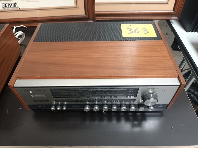 Lot 363 - hifi tuner senderwahl grundig - afbeelding 1 van  4