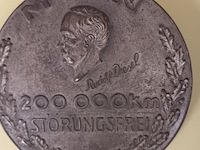 Lot 363 - medaillon man - afbeelding 2 van  3