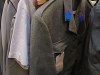 Lot 363 - militaire kledij. 26 stuks - afbeelding 5 van  5