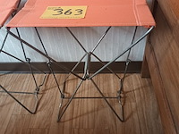 Lot 363 - plooistoeltjes. 2 stuks - afbeelding 2 van  3