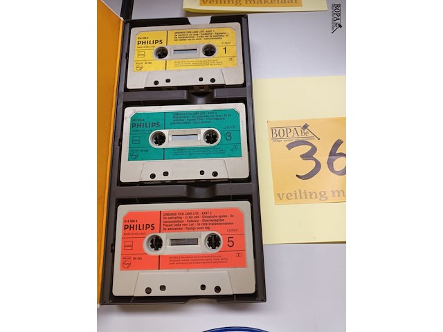 Lot 363 - urbanus audio cassettes - afbeelding 2 van  3