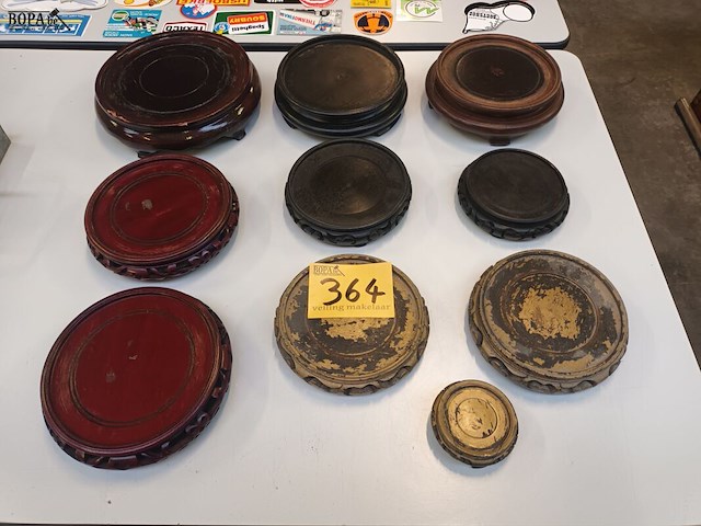 Lot 364 - chinese sokkels. 10 stuks - afbeelding 1 van  4