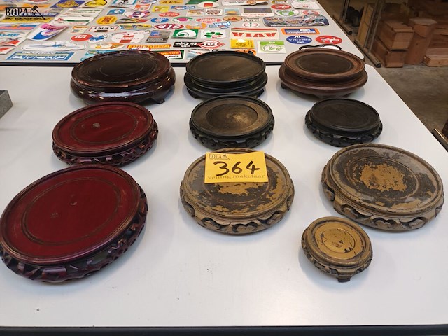 Lot 364 - chinese sokkels. 10 stuks - afbeelding 2 van  4