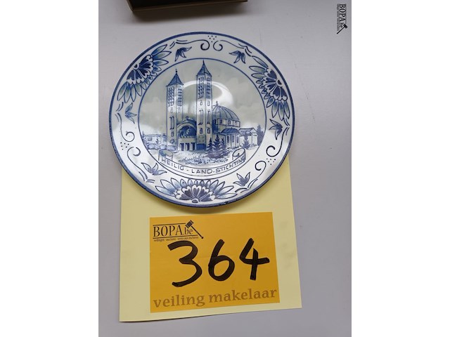 Lot 364 - delft glas nijmegen sierbord - afbeelding 1 van  3