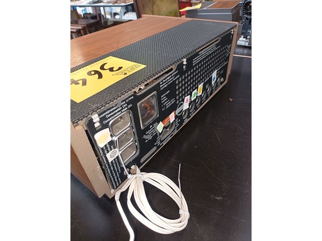 Lot 364 - grundig versterker - afbeelding 3 van  3