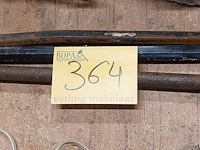 Lot 364 - koevoeten 3 stuks - afbeelding 1 van  1