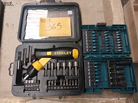 Lot 365 - bits stanley en makita - afbeelding 1 van  3