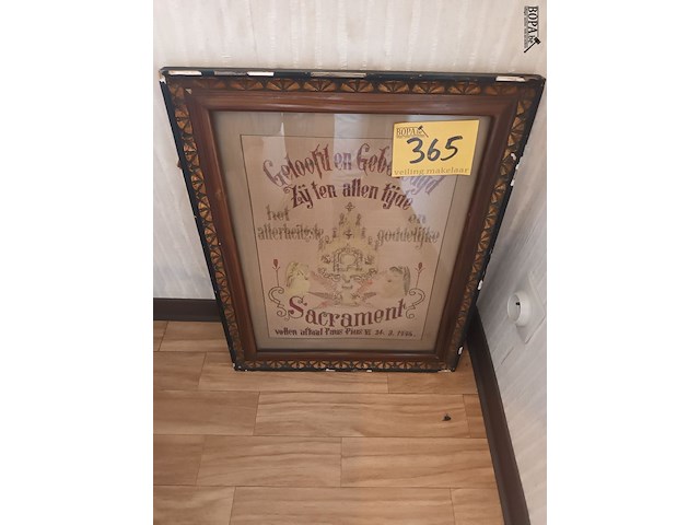 Lot 365 - kader sacrament - afbeelding 1 van  3