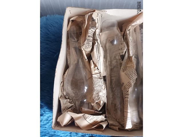 Lot 367 - glazen voor olielampen. 6 stuks - afbeelding 2 van  3