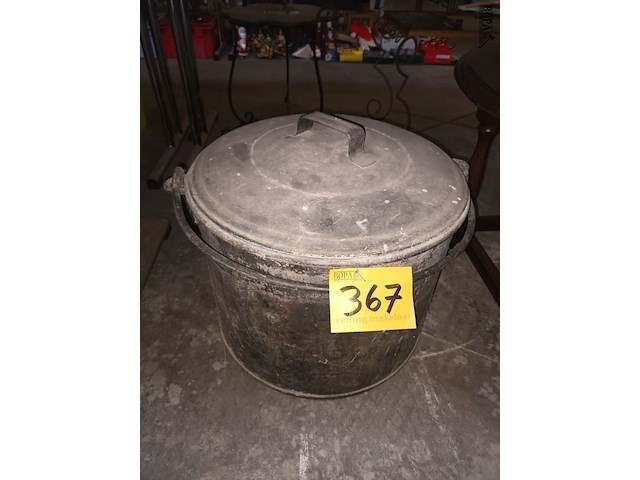 Lot 367 - zinken kuip met deksel - afbeelding 3 van  3
