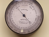 Lot 368 - kompas en barometer - afbeelding 2 van  3