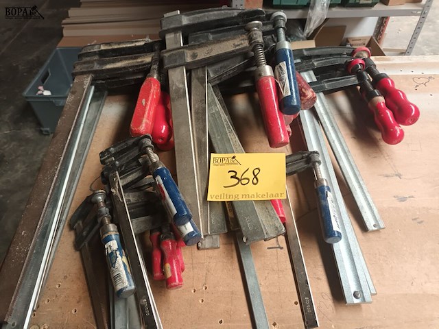 Lot 368 - lijmklemmen. 23 stuks - afbeelding 1 van  3