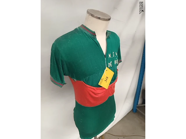 Lot 368 - vintage koerstrui - afbeelding 2 van  4